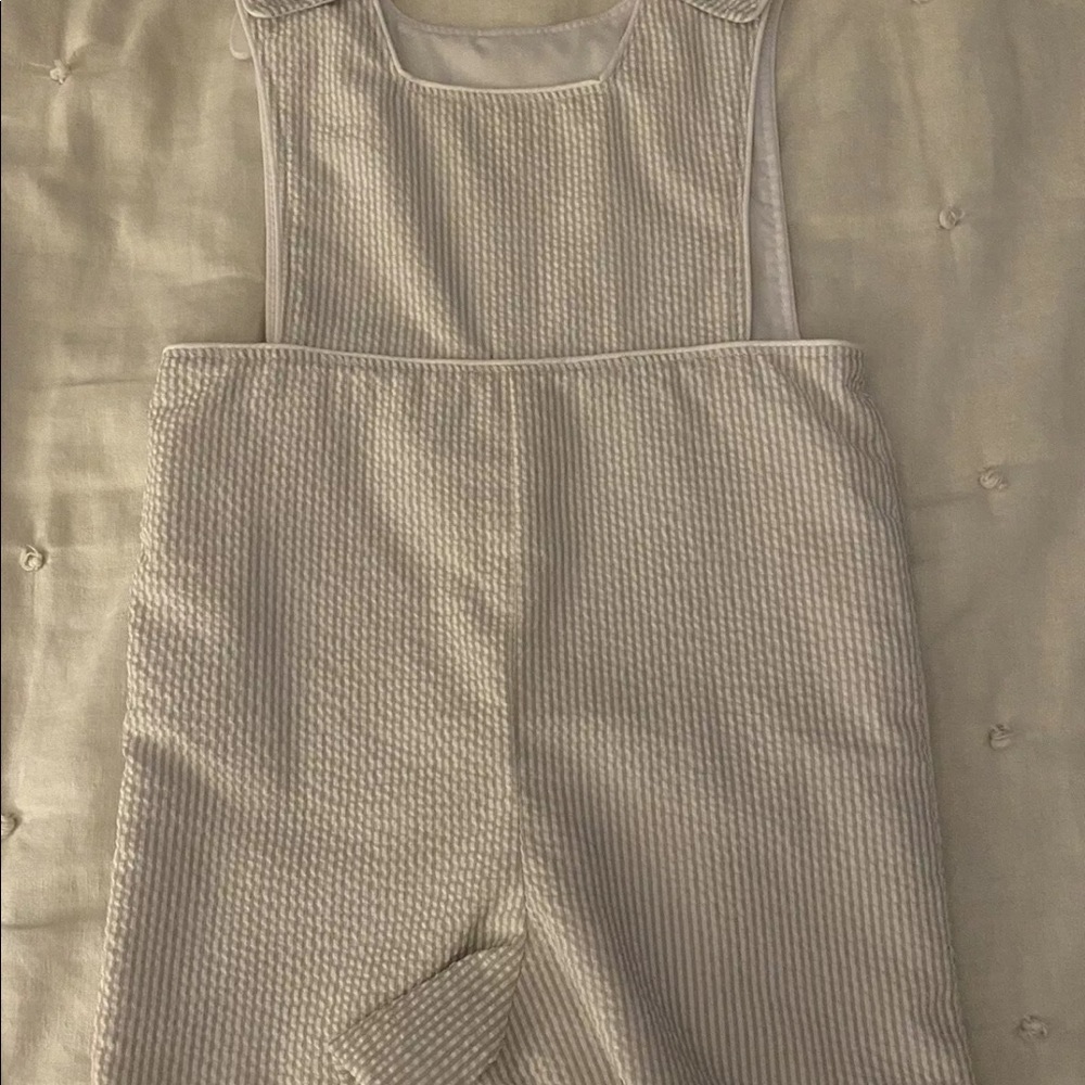 Beaufort Bonnet light beige seersucker outfit. 2T
